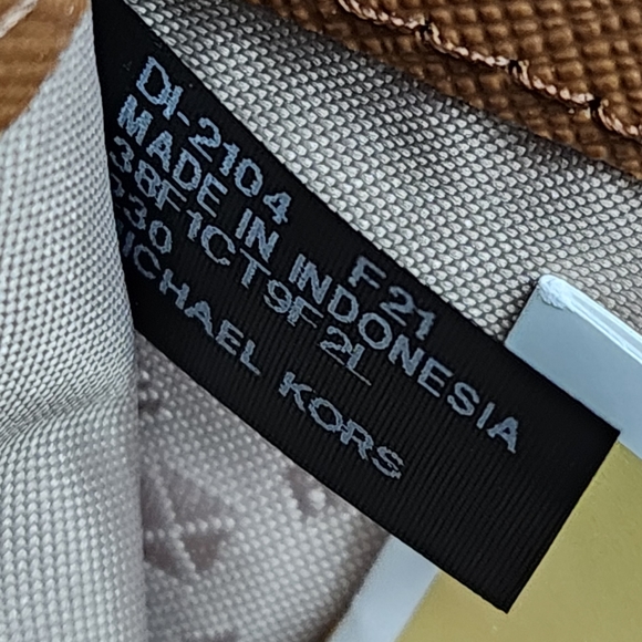 Michael Kors Jet Set MD Bifold Wallet Brown - Picture 4 of 6